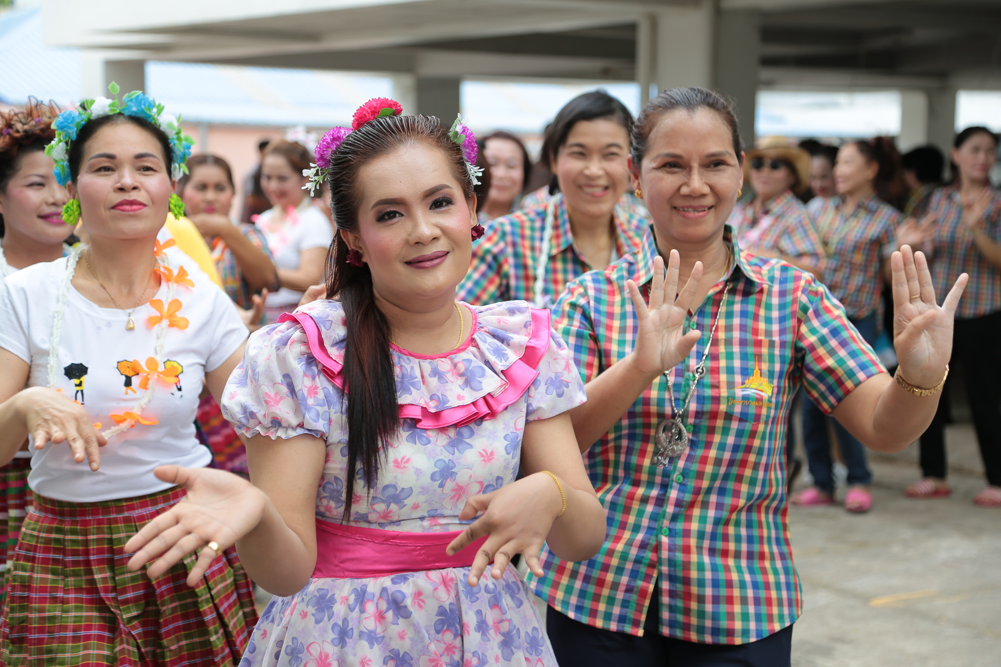 โรงพยาบาลมหาสารคาม จัดงานสงกรานต์บ้านเฮา สืบสานประเพณีวัฒนธรรม